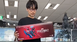 Хидео Кодзима получил коллекционку Spider-Man 2. Распаковка гения