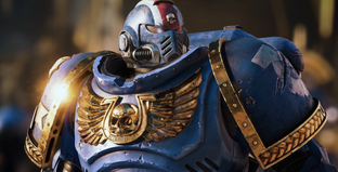 Похоже, Warhammer 40,000 Space Marine 2 получит русскую озвучку. Представлена фигурка космодесантника