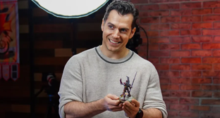 «Вы же не хотите обидеть Генри Кавилла?»: авторы Space Marine 2 пригрозили токсичным геймерам