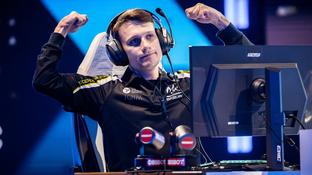 Serral стал чемпионом мира по StarCraft 2 на Esports World Cup