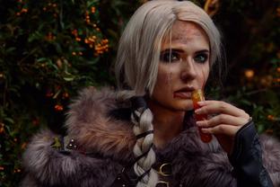 В поисках ведьмачьего пути: косплеер воплотила образ Цири из The Witcher 4