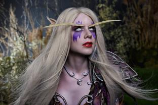«Элуна Адоре»: косплеер предстала в образе ночной эльфийки из World of Warcraft