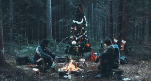 Создатели Escape from Tarkov представили Lo-Fi посиделки у костра в честь Нового года, а фанаты пожаловались на вирусы после техобслуживания