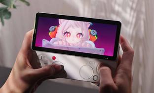 На геймерском смартфоне Ayaneo Pocket PLAY сыграли в Zenless Zone Zero