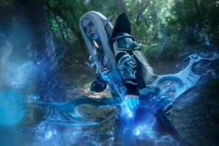Косплеер воплотила образ Drow Ranger из Dota 2 — ловкой и скрытной лучницы 