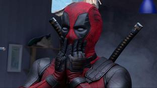 Райан Рейнольдс ворвался на панель Marvel на Comic-Con в костюме «Джинпула» и попросил роль в «Мстителях: Доктор Дум»