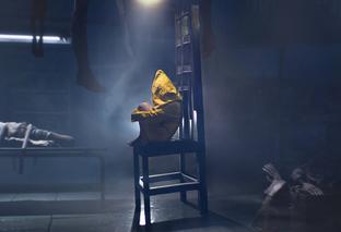 Косплеер воплотила образ Шестой из Little Nightmares — одинокой пленницы зловещего Чрева