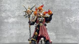 JoyToy опубликовала ролик с распаковкой Мастера одержимости «Чёрного Легиона» из Warhammer 40,000