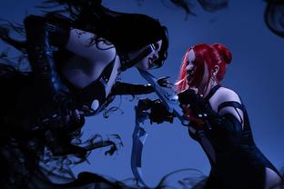 Семейные разборки: косплеерши превратились в Рейн и Эфемеру из игры BloodRayne 2