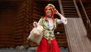 Целительница из Оксенфурта: косплеерша воплотила образ Шани из дополнения «Ведьмак 3: Каменные сердца»