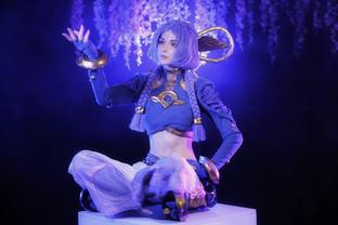 Нерушимая вера: косплеерша воплотила образ чемпиона Юнары из League of Legends
