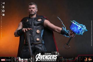 Права на изображения принадлежат Marvel и Hot Toys
