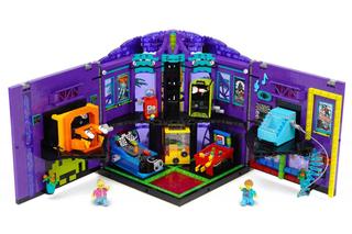 Image rights belong to Liam Paradise and the LEGO Group