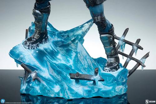 Права на изображения принадлежат Warner Bros. Discovery, DC и Sideshow Collectibles