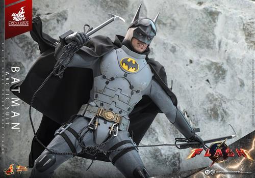 Права на изображения принадлежат DC, Warner Bros. Entertainment Inc. и Hot Toys