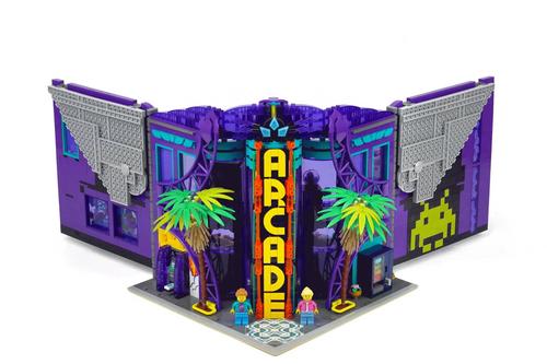 Права на изображения принадлежат Liam Paradise и LEGO Group
