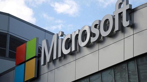 Администрация Трампа раскритиковала Xbox после массовых увольнений и ужесточила правила для иностранцев