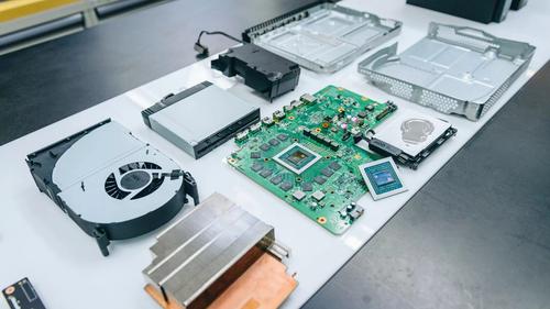 Xbox One X. Разобранный