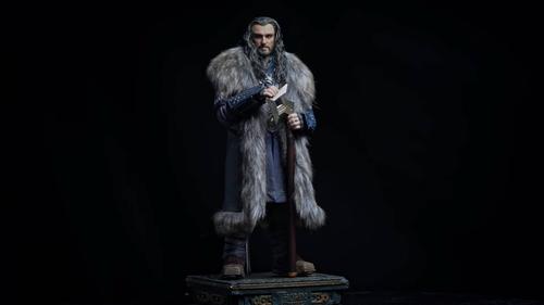Права на изображения принадлежат Middle-earth Enterprises, Warner Bros. Entertainment, New Line Productions и Inart