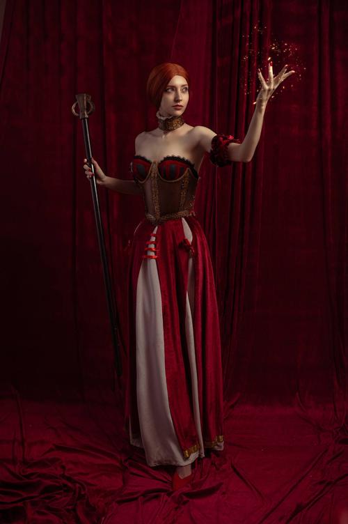 Photographer: White beetle. Cosplayer: OfholCosplay