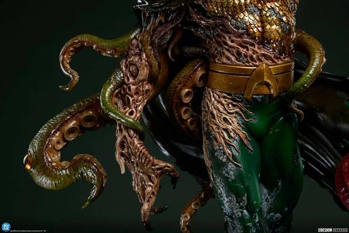 Права на изображения принадлежат Warner Bros. Entertainment Inc., DC Comics и Sideshow Collectibles