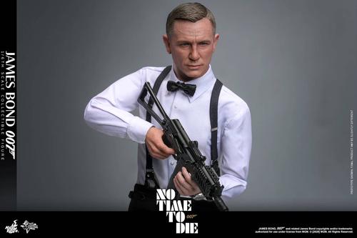 Права на изображения принадлежат MGM и Hot Toys