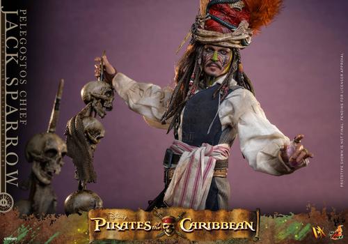 The rights to the images belong to Hot Toys and Disney