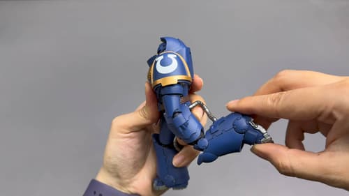 Los derechos de las imágenes pertenecen a JoyToy y Games Workshop